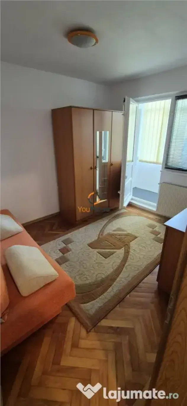 Apartament cu 3 camere la parter zona Complexul Studentesc
