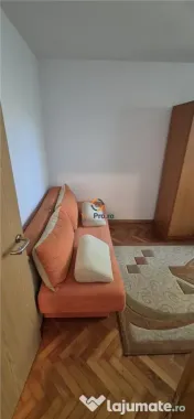 Apartament cu 3 camere la parter zona Complexul Studentesc 