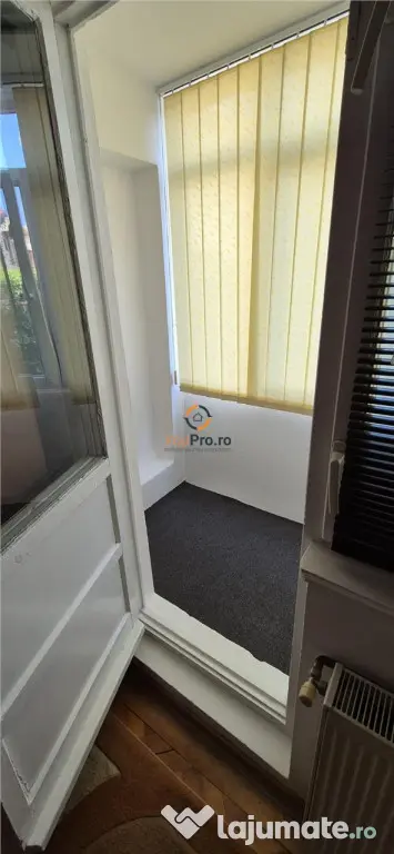 Apartament cu 3 camere la parter zona Complexul Studentesc