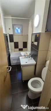 Apartament cu 3 camere la parter zona Complexul Studentesc 