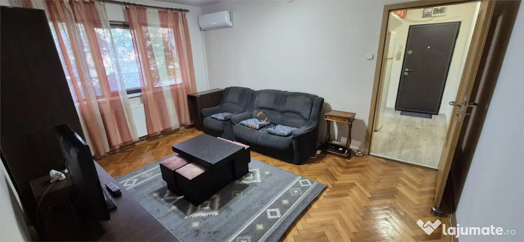 Apartament cu 3 camere la parter zona Complexul Studentesc