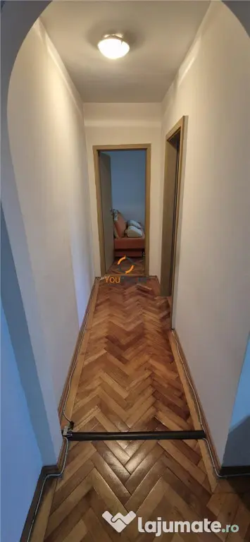 Apartament cu 3 camere la parter zona Complexul Studentesc
