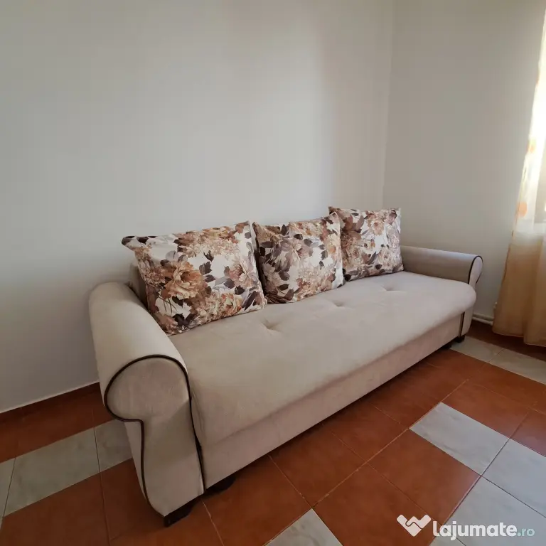 Vând canapea extensibilă