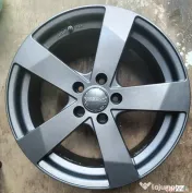 Jante aliaj 17 zoll marca Dezent, gama Volvo, cu senzori de presiune montati. 