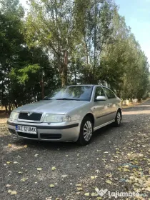 Vând Skoda Octavia 1.6 SR