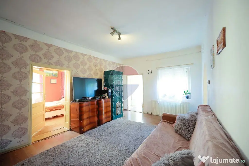Casă de vânzare cu 4 camere - Santăul Mare, comuna Bor...