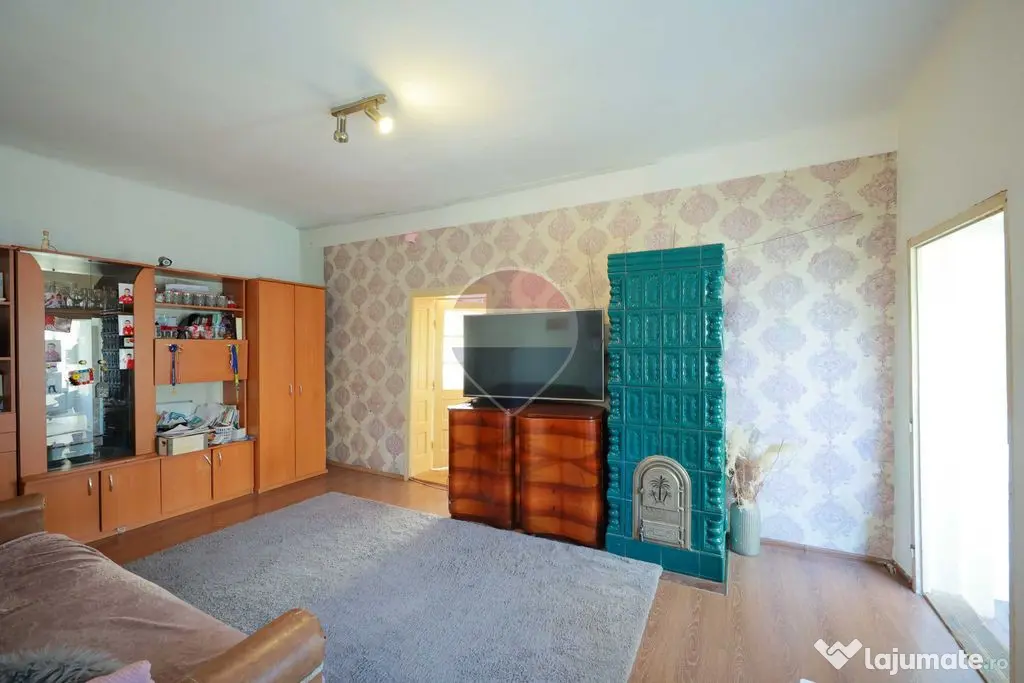 Casă de vânzare cu 4 camere - Santăul Mare, comuna Bor...