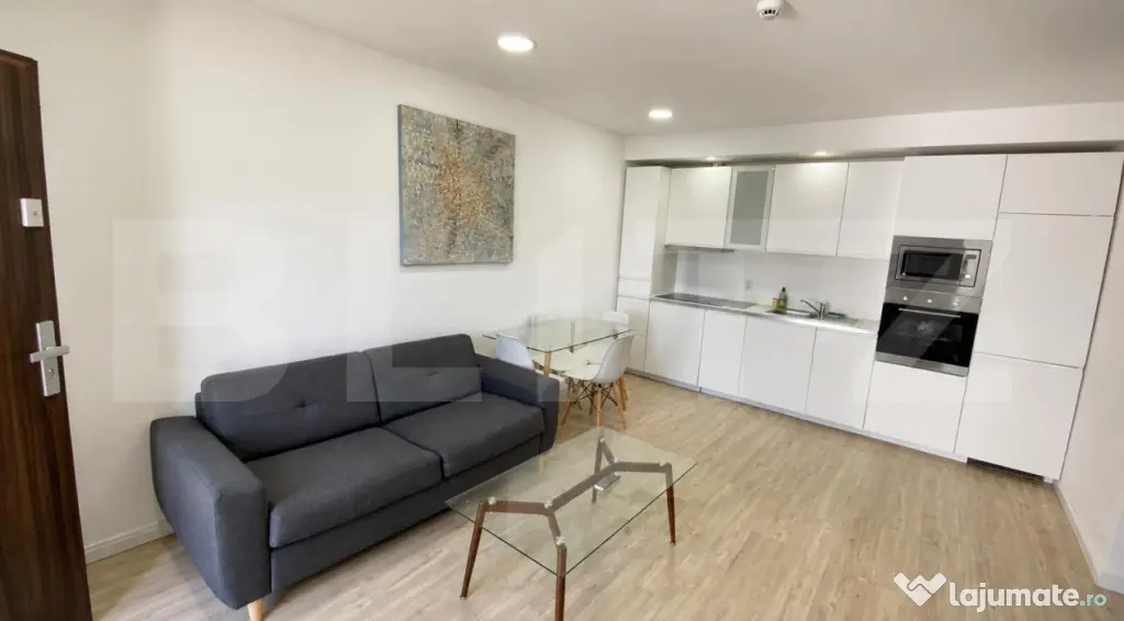 Inchiriez apartament - 2 camere- Central