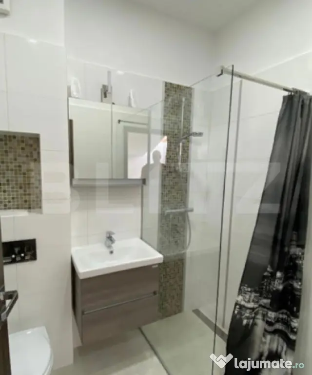 Inchiriez apartament - 2 camere- Central
