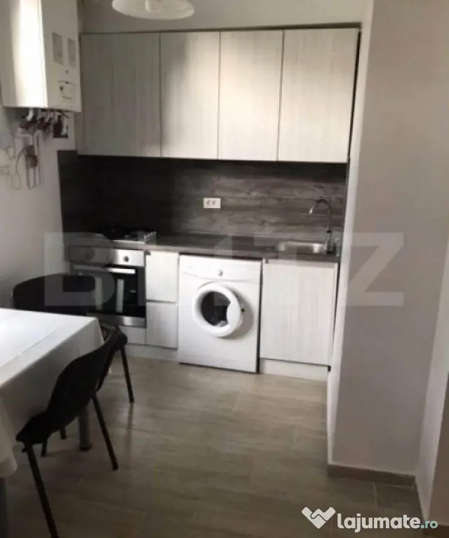 Închiriez apartament 2 camere | Centrul Civic – Bulevard