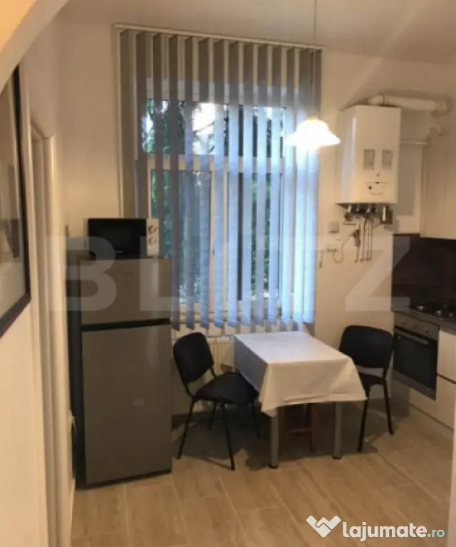 Închiriez apartament 2 camere | Centrul Civic – Bulevard