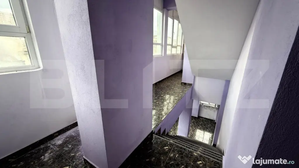 Ansamblu Comercial Ultracentral 1.258 mp — Piața Moreni,