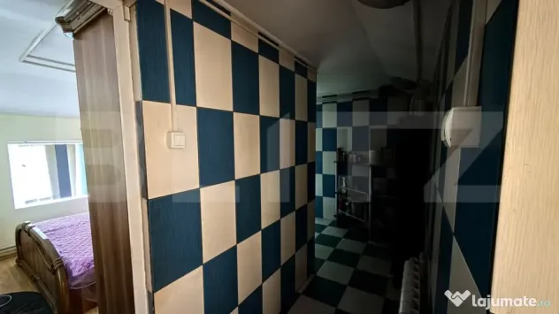 Ansamblu Comercial Ultracentral 1.258 mp — Piața Moreni,