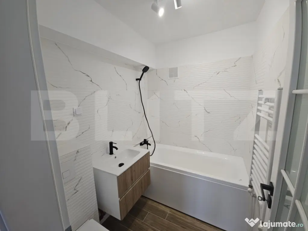Apartament 3 camere in Podu Ros - Renovat complet