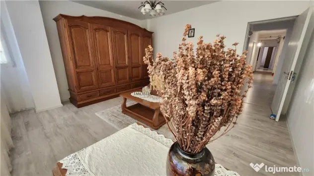 APARTAMENT 4 CAMERE DE V#194;NZARE #206;N SUCEAVA | BLOC NOU