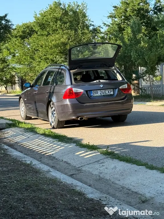 Vând urgent BMW în stare foarte bună ușor negociabil rog seriozitate