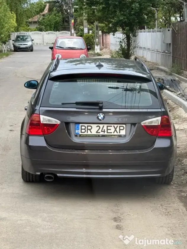 Vând urgent BMW în stare foarte bună ușor negociabil rog seriozitate