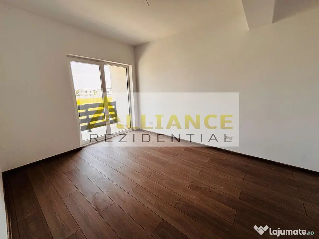 Casa tip duplex , 4 camere , 3 băi , 120 mp utili !