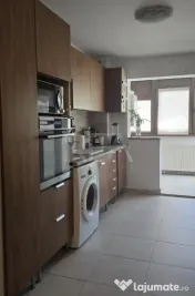 4 camere, et 3/8, anvelopat, CENTRALA, 89mp-Crangasi 