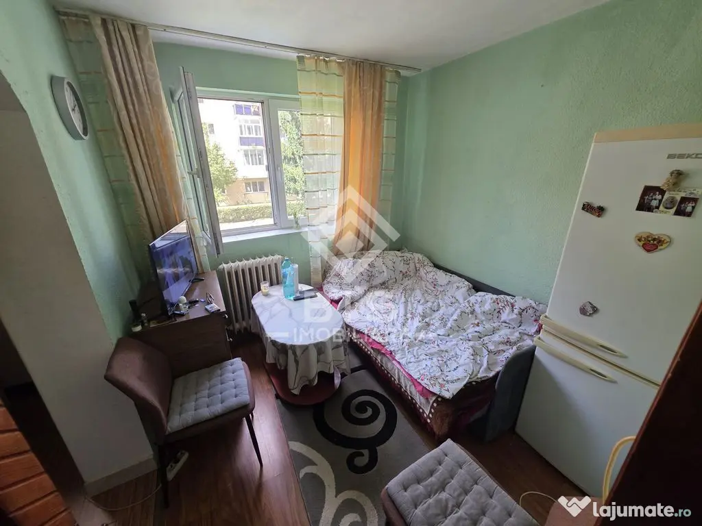 VÂNZARE APARTAMENT- ZONA DECEBAL ETAJ 1