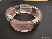 Bratara cu elastic deosebita 