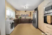 Casă cu 3 dormitoare și două băi, an construcție 2018 