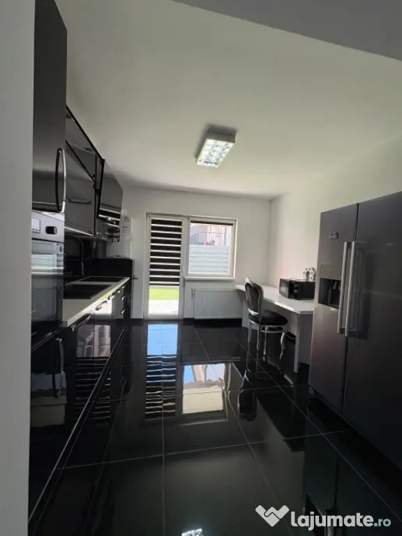 Casa 4 camere, 103mp, Zona Teilor