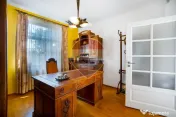 Vilă individuală 8 camere, str. Horia, la 800 metri de ... 