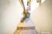 Vilă individuală 8 camere, str. Horia, la 800 metri de ... 