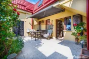 Vilă individuală 8 camere, str. Horia, la 800 metri de ... 