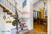 Vilă individuală 8 camere, str. Horia, la 800 metri de ... 