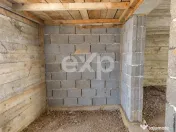 TEREN 800 MP CU CONSTRUCȚIE ÎNCEPUTĂ – SĂCELE, STR. AV