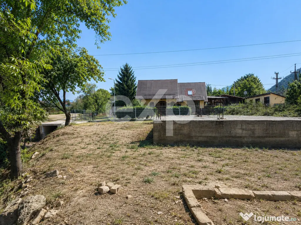 TEREN 800 MP CU CONSTRUCȚIE ÎNCEPUTĂ – SĂCELE, STR. AV