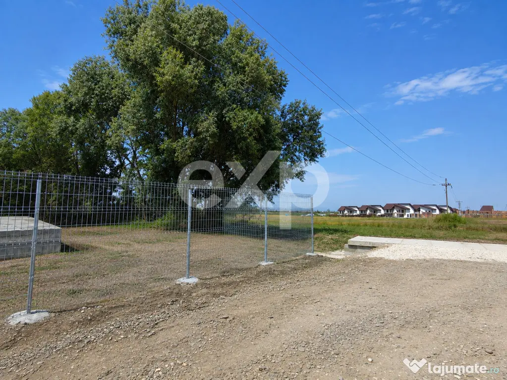 TEREN 800 MP CU CONSTRUCȚIE ÎNCEPUTĂ – SĂCELE, STR. AV