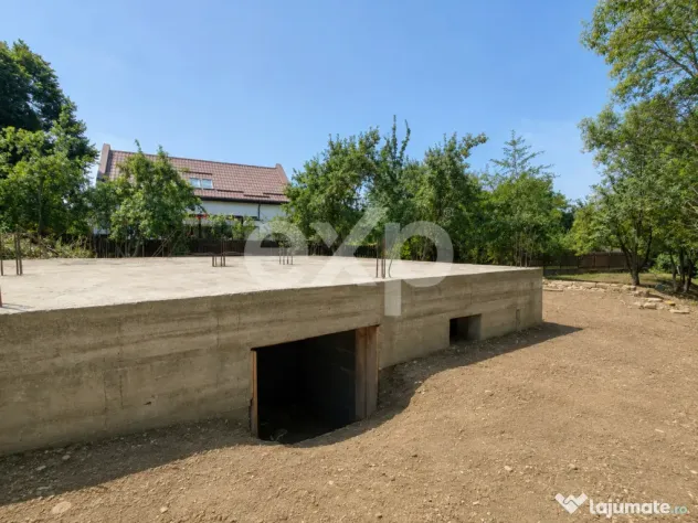 TEREN 800 MP CU CONSTRUCȚIE ÎNCEPUTĂ – SĂCELE, STR. AV