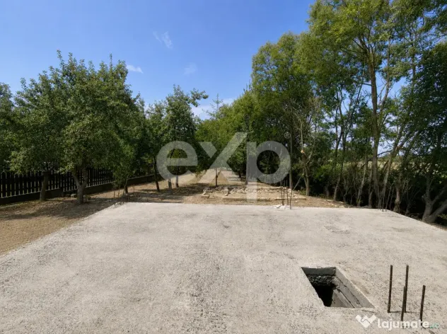 TEREN 800 MP CU CONSTRUCȚIE ÎNCEPUTĂ – SĂCELE, STR. AV