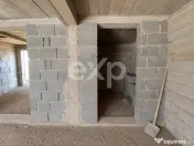TEREN 800 MP CU CONSTRUCȚIE ÎNCEPUTĂ – SĂCELE, STR. AV