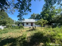Casa cu teren