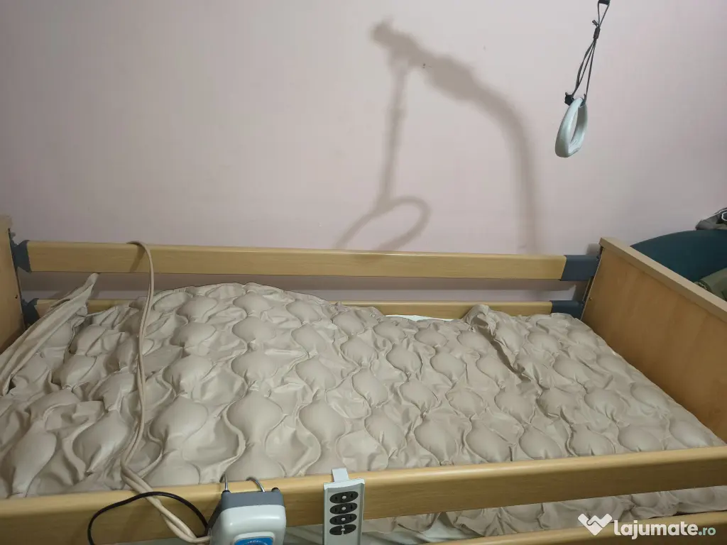 Vând pat medicinal cu saltea antiescare premium