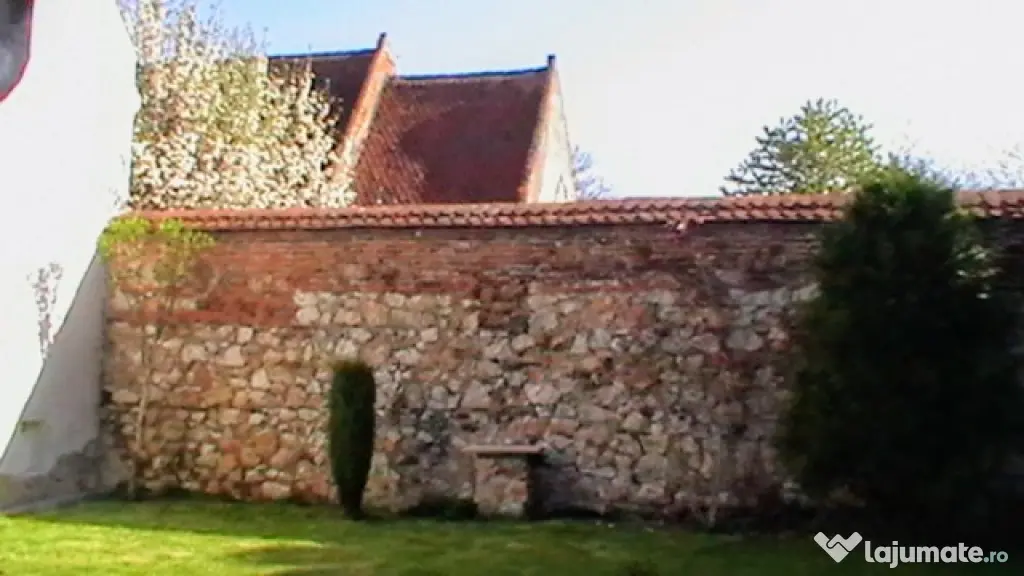Proprietate: 1500mp, cu casa saseasca autentica, in Cristian, Brasov