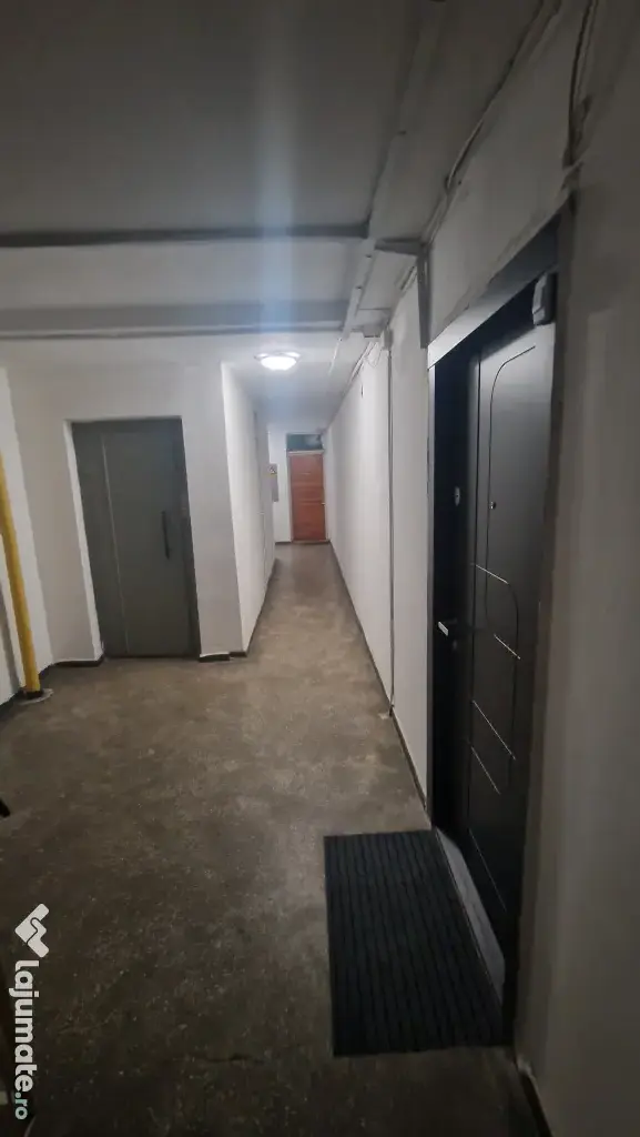 Propr. vand apartament 2 camere, conf.1, dec., et. 2 din 8 Croitoru Vasile nr. 5 Piata Rahova