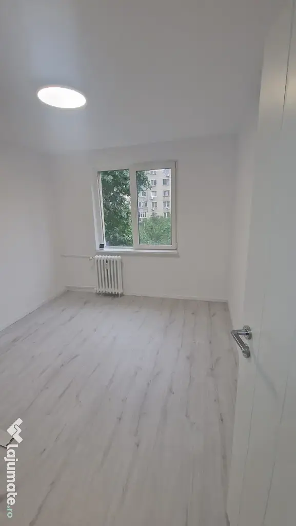 Propr. vand apartament 2 camere, conf.1, dec., et. 2 din 8 Croitoru Vasile nr. 5 Piata Rahova