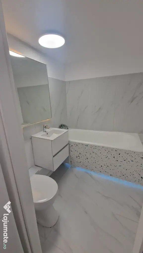 Propr. vand apartament 2 camere, conf.1, dec., et. 2 din 8 Croitoru Vasile nr. 5 Piata Rahova