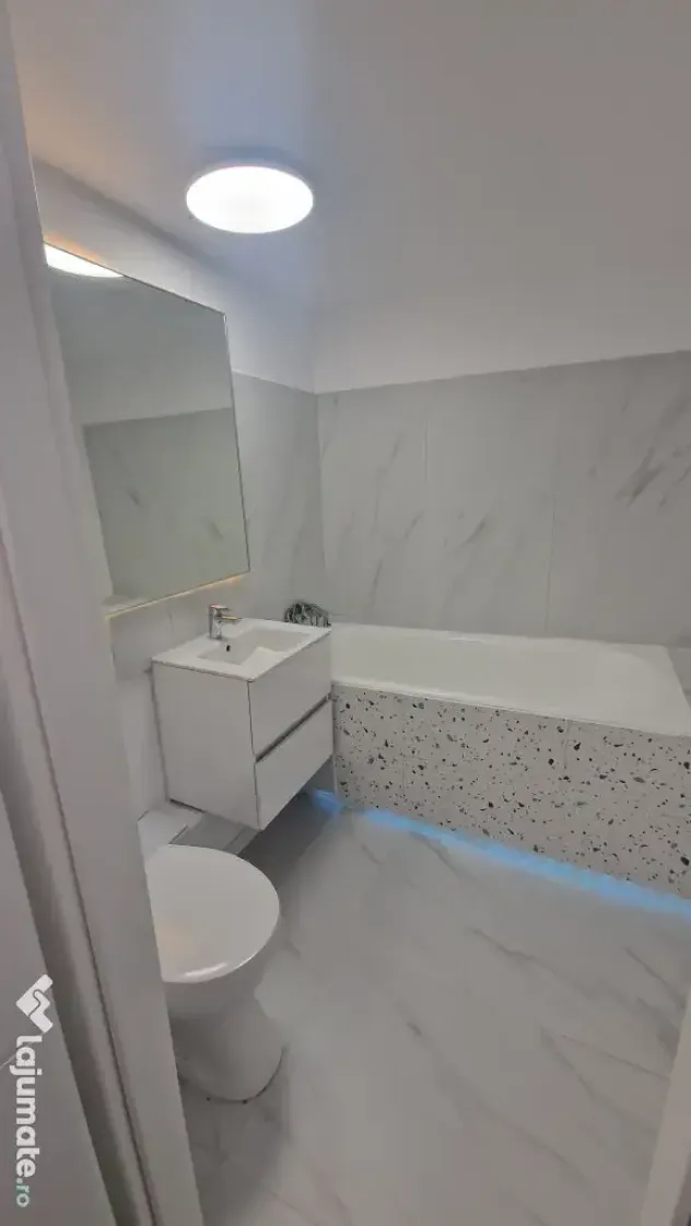 Propr. vand apartament 2 camere, conf.1, dec., et. 2 din 8 Croitoru Vasile nr. 5 Piata Rahova