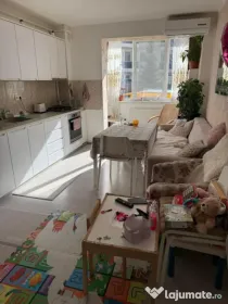 Apartament 3 camere, 68MP+2 Parcari, Zona Florilor, Floresti