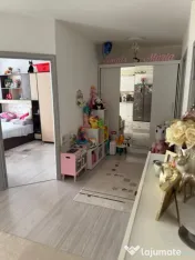 Apartament 3 camere, 68MP+2 Parcari, Zona Florilor, Floresti