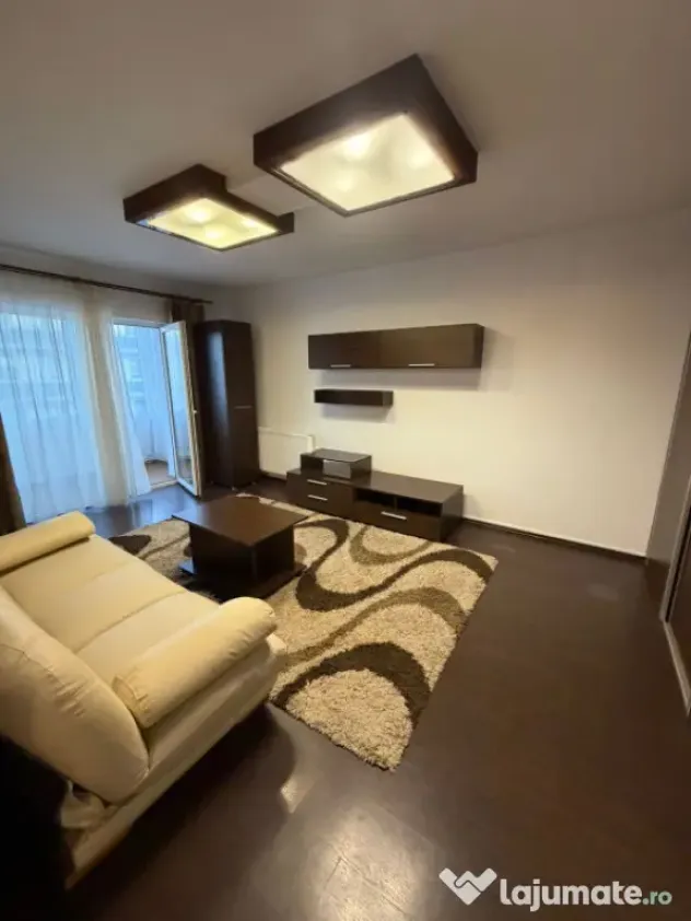 Apartament de vanzare semidecomandat ,2 camere 52 mp , zona