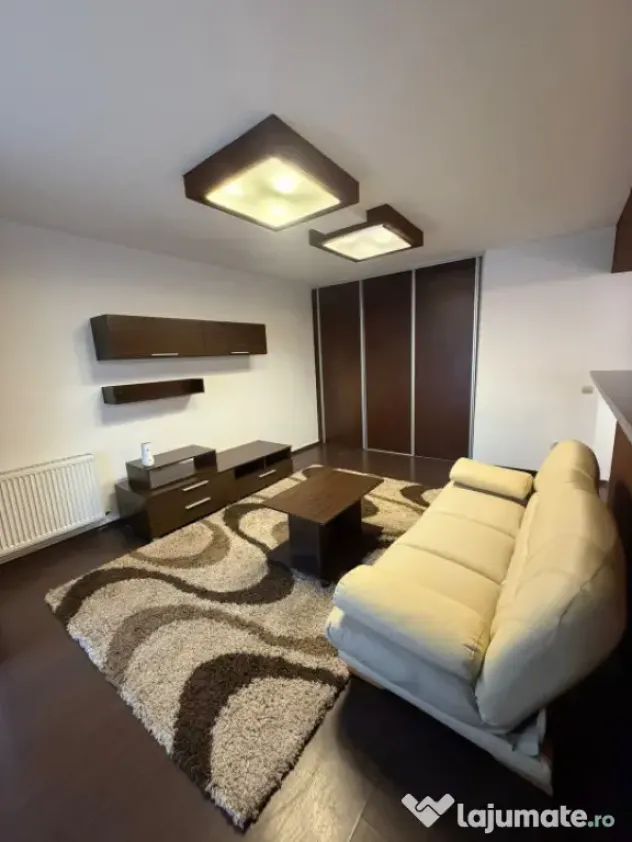 Apartament de vanzare semidecomandat ,2 camere 52 mp , zona