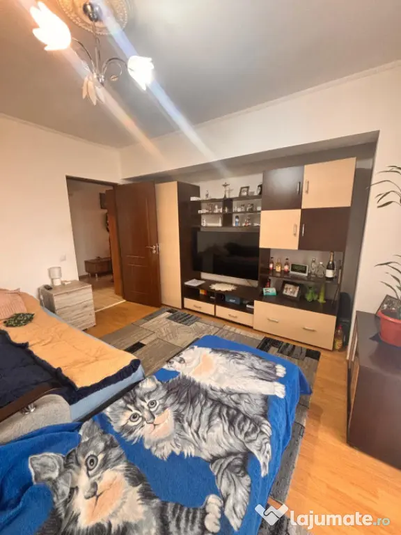 Apartament 4 camere, 58 mp ,zona Florilor ,Floresti