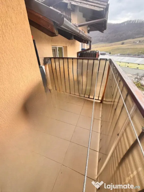 Apartament 4 camere, 58 mp ,zona Florilor ,Floresti